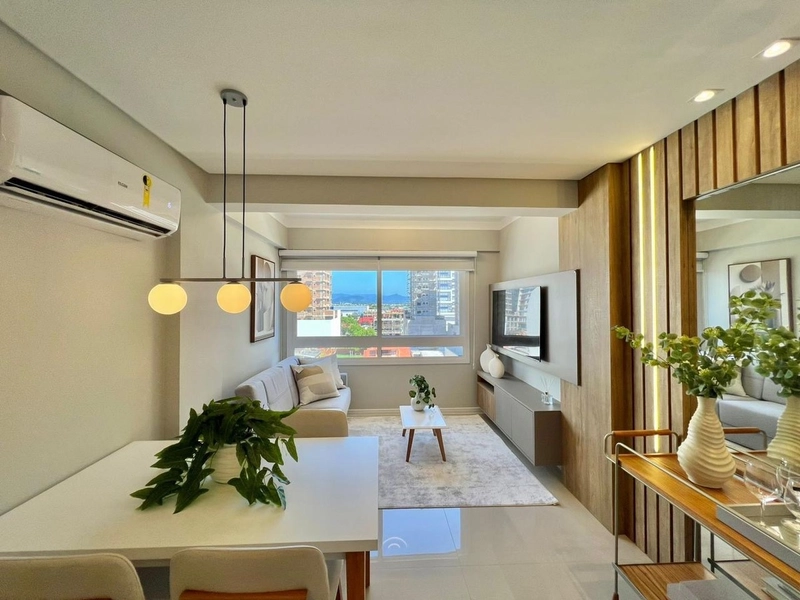 Apartamento 2 dormitórios, de frente, perto da praia, em Capão!