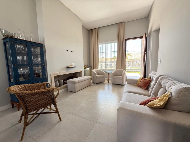 Casa plana, 3 dormitórios, em localização privilegiada em Capão!: 2ª foto da galeria de imagens do imóvel