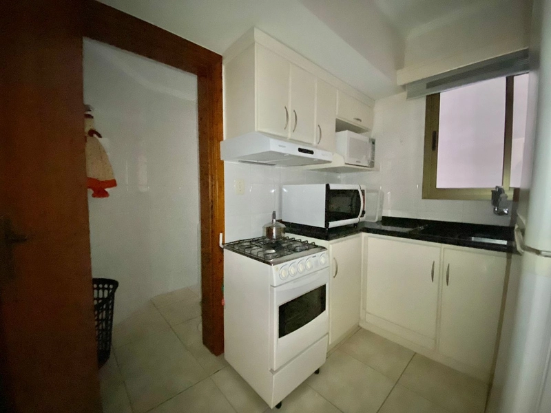 Apartamento com sacadão de frente, 3 quadras da praia, Centro!: 11ª foto da galeria de imagens do imóvel