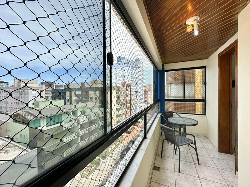 Apartamento com sacada de frente, 2 dormitórios, em Capão da Canoa!!: 4ª foto da galeria de imagens do imóvel