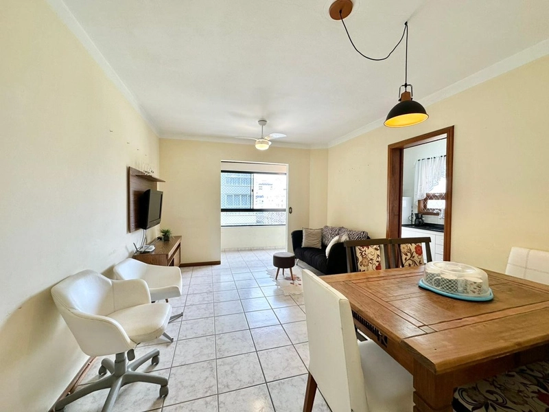 Apartamento com sacada de frente, 2 dormitórios, em Capão da Canoa!!: 1ª foto da galeria de imagens do imóvel