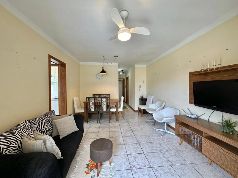 Apartamento com sacada de frente, 2 dormitórios, em Capão da Canoa!!: 7ª foto da galeria de imagens do imóvel