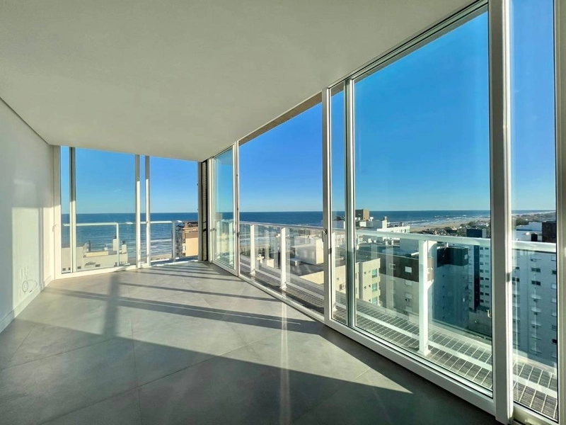 Apartamento com vista para o mar, 3 suítes e 3 vagas, Navegantes!!: 1ª foto da galeria de imagens do imóvel