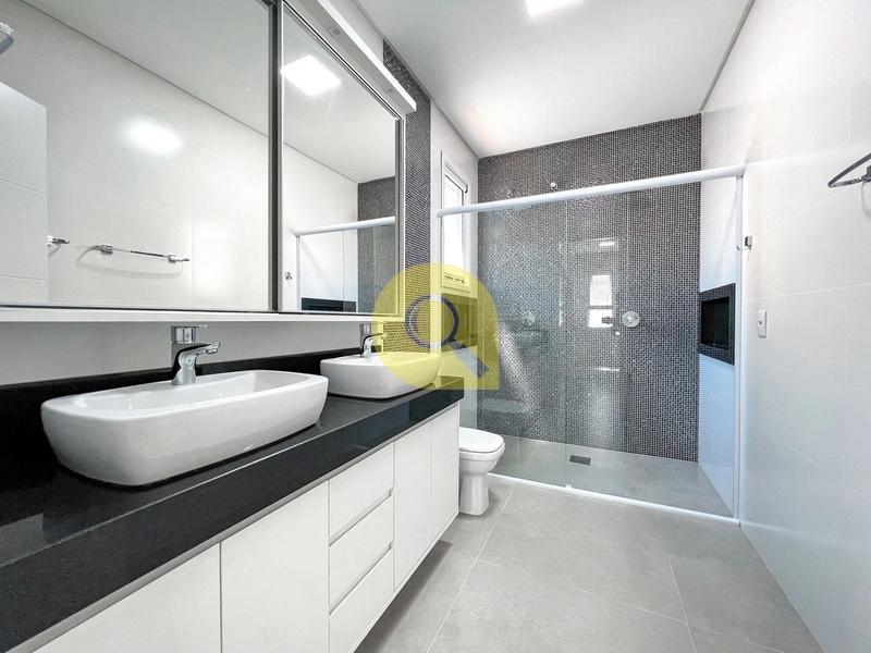 Residência nova, semi mobiliada, com piscina, em Capão da Canoa!: 38ª foto da galeria de imagens do imóvel