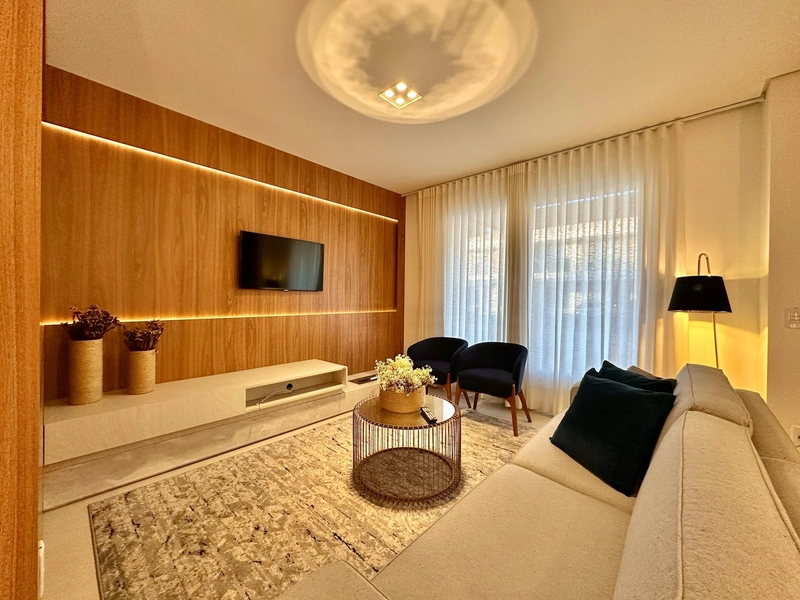 Casa pronta, beira lago, decorada, no Condomínio MURANO!: 1ª foto da galeria de imagens do imóvel