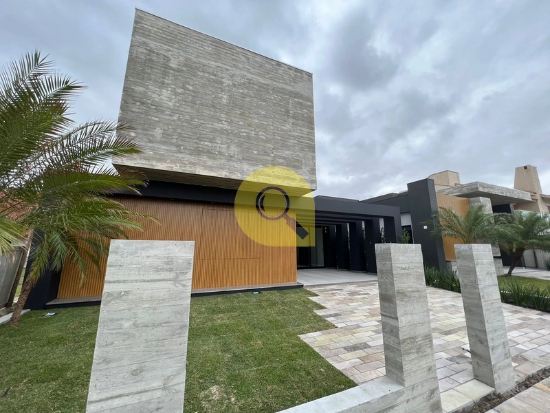 Residência 4 suítes, no Centro de Xangri-Lá, perto da praia!: 3ª foto da galeria de imagens do imóvel