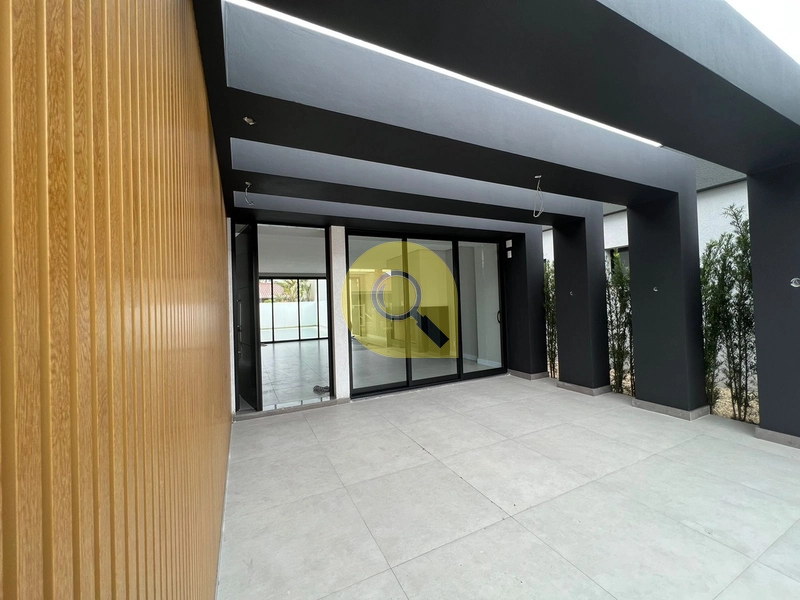 Residência 4 suítes, no Centro de Xangri-Lá, perto da praia!: 8ª foto da galeria de imagens do imóvel