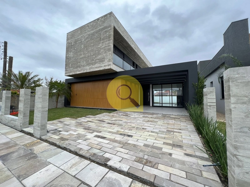 Residência 4 suítes, no Centro de Xangri-Lá, perto da praia!: 5ª foto da galeria de imagens do imóvel