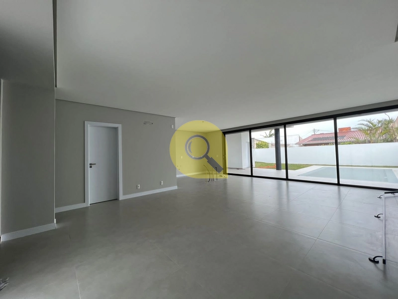 Residência 4 suítes, no Centro de Xangri-Lá, perto da praia!: 9ª foto da galeria de imagens do imóvel