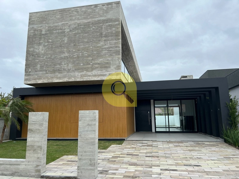 Residência 4 suítes, no Centro de Xangri-Lá, perto da praia!: 4ª foto da galeria de imagens do imóvel