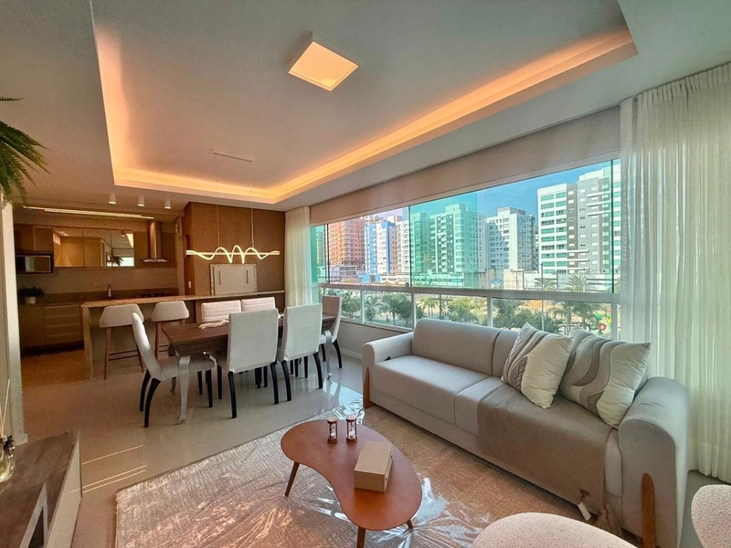 Apartamento mobiliado, de frente para à Praça Israelita, em Capão!: 1ª foto da galeria de imagens do imóvel