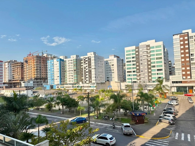 Apartamento mobiliado, de frente para à Praça Israelita, em Capão!: 2ª foto da galeria de imagens do imóvel