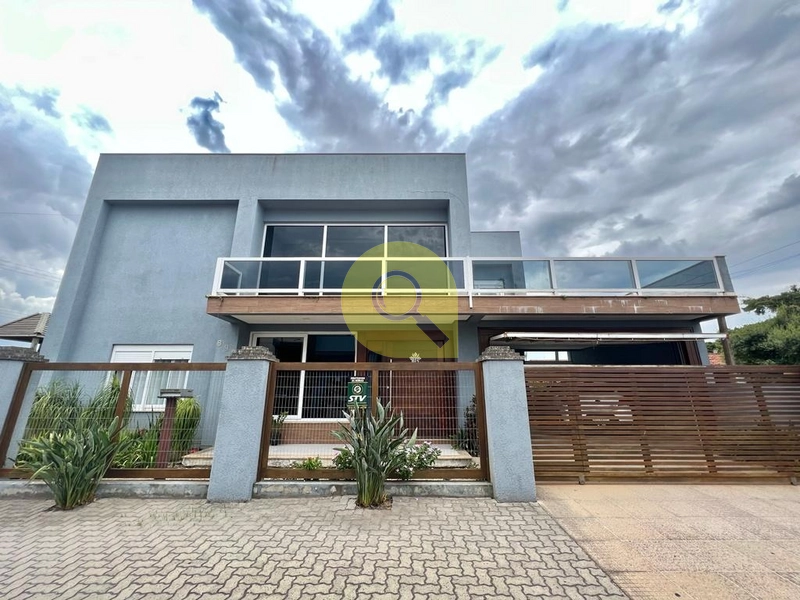 Residência 4 suítes, com amplo pátio com piscina, em Xangri-Lá!: 2ª foto da galeria de imagens do imóvel
