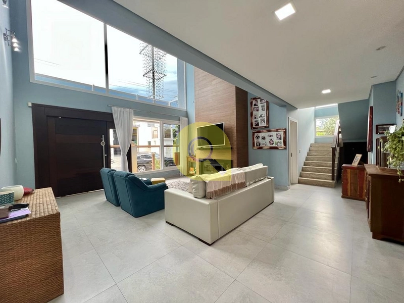 Residência 4 suítes, com amplo pátio com piscina, em Xangri-Lá!: 3ª foto da galeria de imagens do imóvel