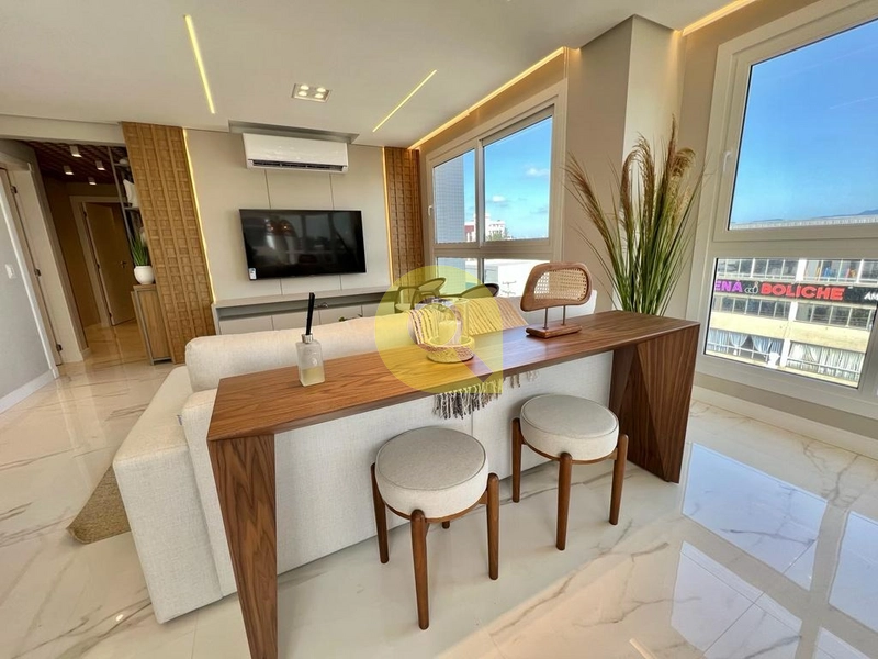 Apartamento decorado, 2 suítes, edifício de luxo, no Centro de Capão!: 3ª foto da galeria de imagens do imóvel