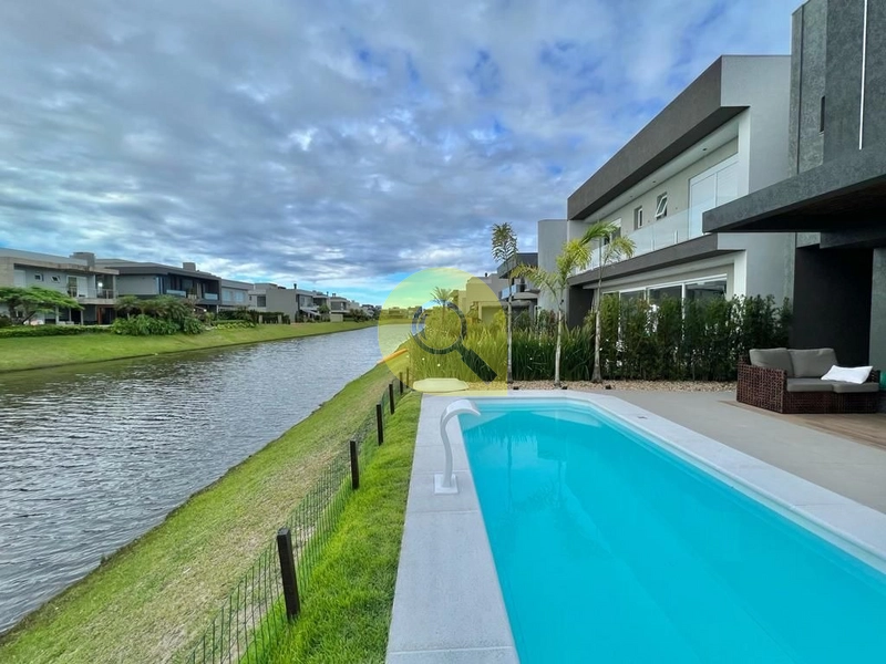 Residência beira lago, 4 suítes, com piscina, no Capão Ilhas Resort!: 18ª foto da galeria de imagens do imóvel