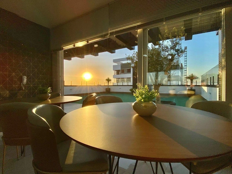 Apartamento de frente, 2 suítes, decorado, na Zona Nova, em Capão!: 25ª foto da galeria de imagens do imóvel