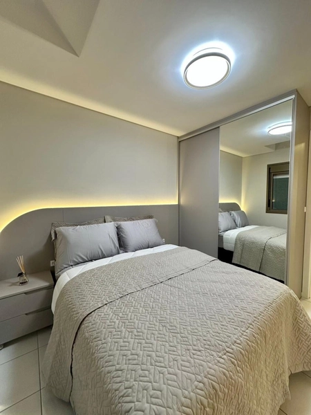 Apartamento com ampla sacada de frente, apenas 1 quadra da praia!: 18ª foto da galeria de imagens do imóvel