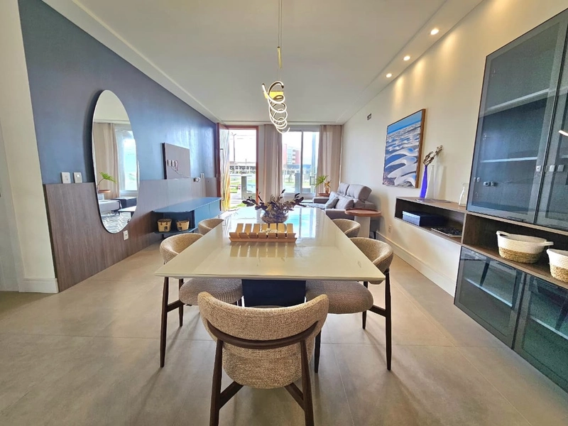 Sobrado novo, 4 suítes, à beira mar, em Capão da Canoa!: 4ª foto da galeria de imagens do imóvel