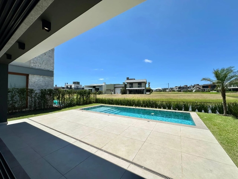 Residência beira lago, com piscina, beira lago, no Capão Ilhas!: 12ª foto da galeria de imagens do imóvel