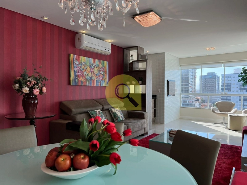 Apartamento decorado, de frente para linda Praça, edifício de luxo!: 8ª foto da galeria de imagens do imóvel