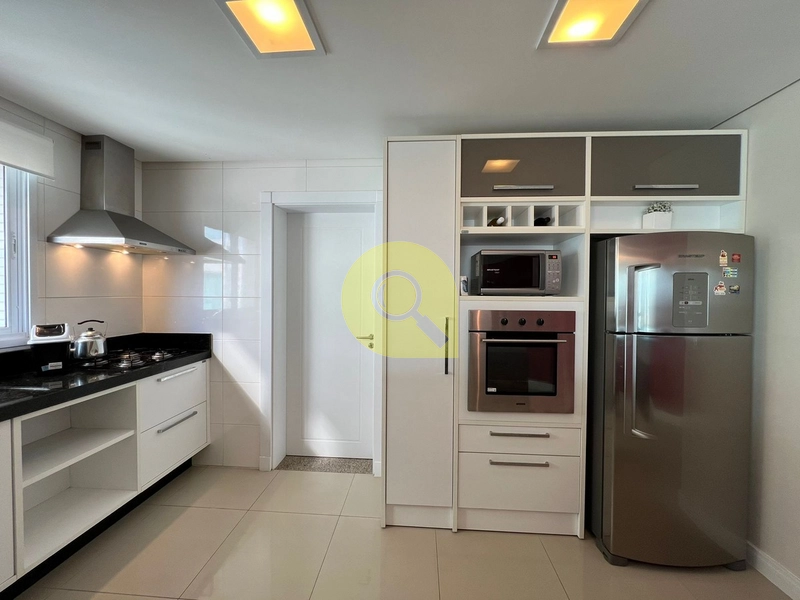 Apartamento decorado, de frente para linda Praça, edifício de luxo!: 17ª foto da galeria de imagens do imóvel