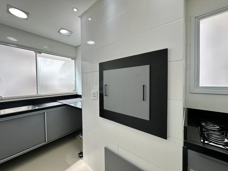 Apartamento decorado, em edifício de luxo, perto da praia!: 12ª foto da galeria de imagens do imóvel