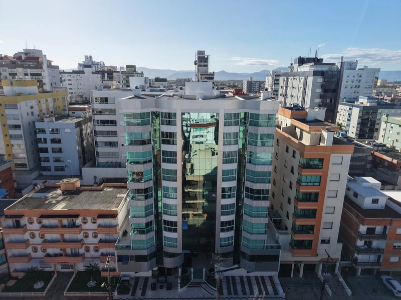 Apartamento decorado, em edifício de luxo, perto da praia!: 19ª foto da galeria de imagens do imóvel