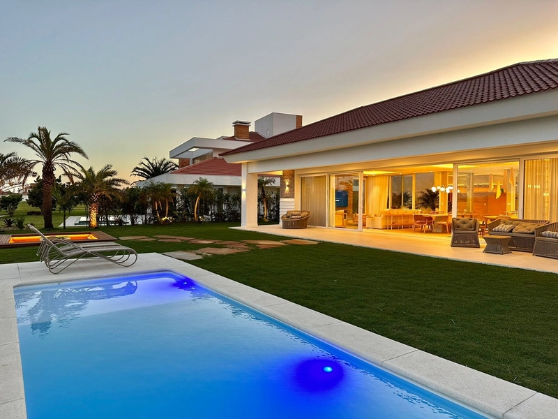 Residência nova, 5 suítes, com piscina, no Green Village em Xangri-Lá!: 2ª foto da galeria de imagens do imóvel