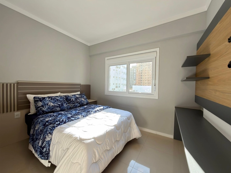 Apartamento de frente, 2 dormitórios, com box, decorado, Zona Nova!: 10ª foto da galeria de imagens do imóvel