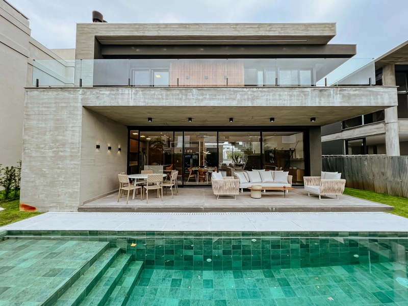 Residência nova, 5 suítes, decorada, com piscina, no Velas da Marina!: 3ª foto da galeria de imagens do imóvel