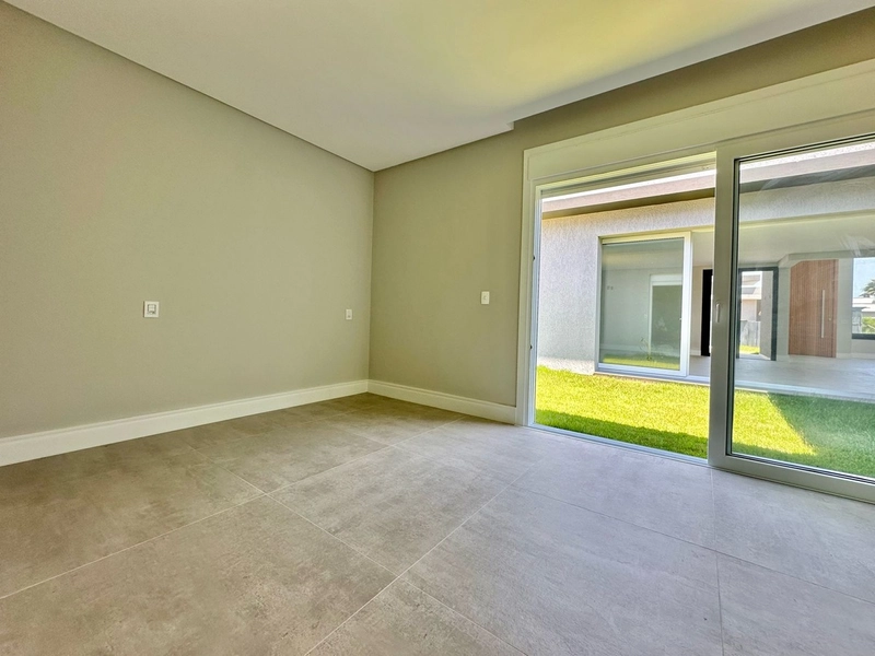 Casa plana, 4 suítes, nova, no Condomínio Dubai, em Capão da Canoa!: 12ª foto da galeria de imagens do imóvel