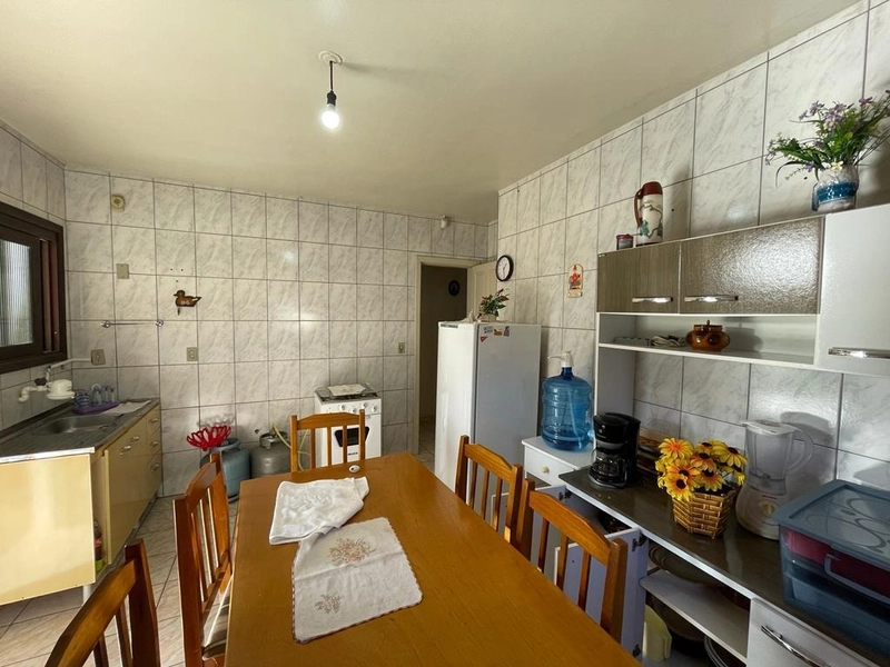 Casa plana, com amplo terreno, na Zona Nova, em Capão da Canoa!: 5ª foto da galeria de imagens do imóvel