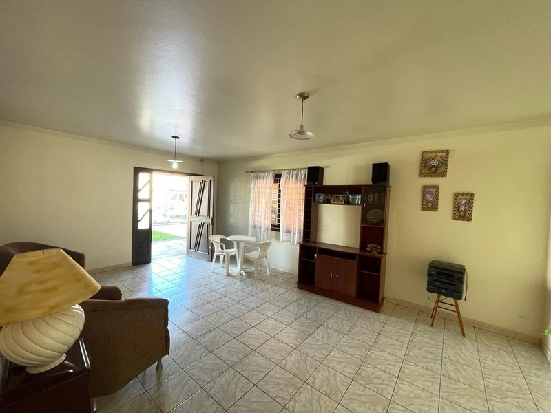 Casa plana, com amplo terreno, na Zona Nova, em Capão da Canoa!: 3ª foto da galeria de imagens do imóvel