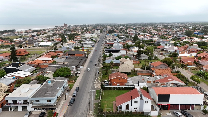 Sobrado 4 dormitórios, com 2 terrenos, perto da praia, em Xangri-Lá!: 30ª foto da galeria de imagens do imóvel