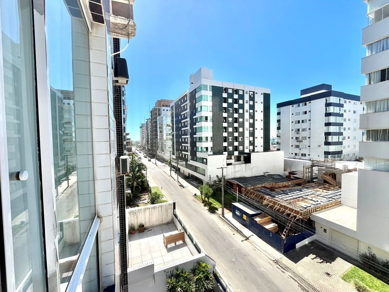 Apartamento de frente, mobiliado, a apenas 1 quadra da praia, em Capão: 4ª foto da galeria de imagens do imóvel
