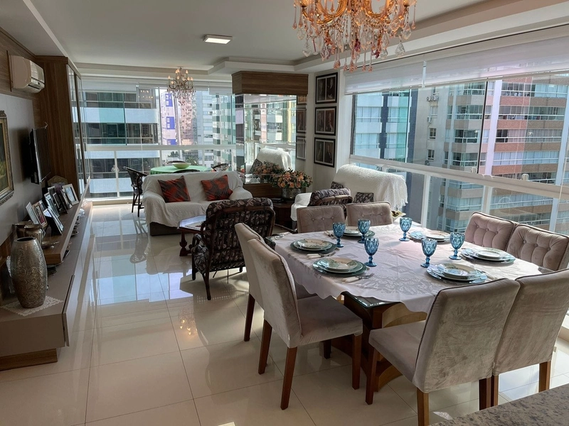 Apartamento na Avenida Ubirajara, com vista para o mar e área de lazer: 2ª foto da galeria de imagens do imóvel