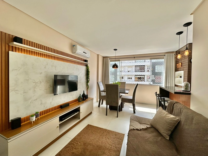 Apartamento 1 dormitório com box - DE FRENTE - perto da praia!: 1ª foto da galeria de imagens do imóvel
