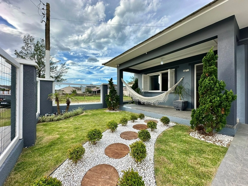 Casa 4 suítes, mobiliado, próximo da praia, em Atlântida Sul!: 2ª foto da galeria de imagens do imóvel