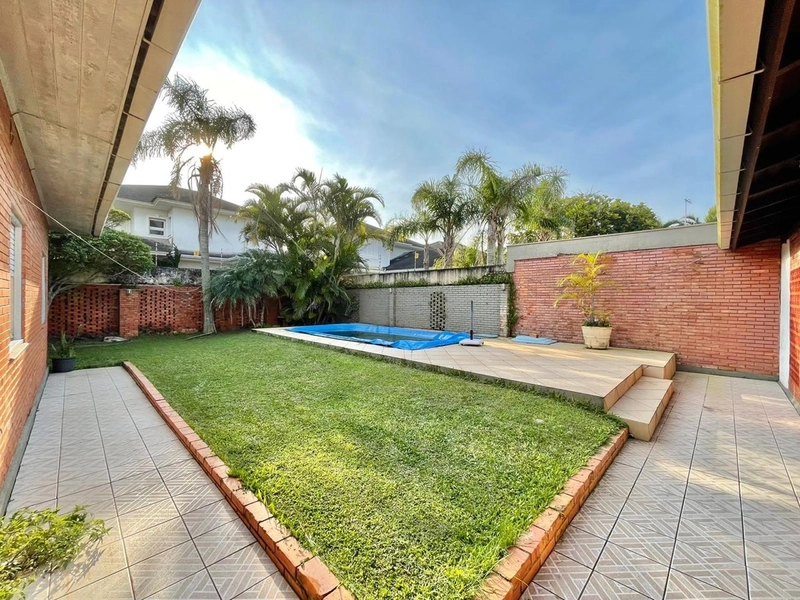 Residência 3 suítes, com piscina, terreno amplo, em Atlântida!: 3ª foto da galeria de imagens do imóvel