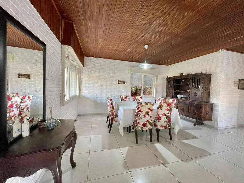 Residência 3 suítes, com piscina, terreno amplo, em Atlântida!: 5ª foto da galeria de imagens do imóvel