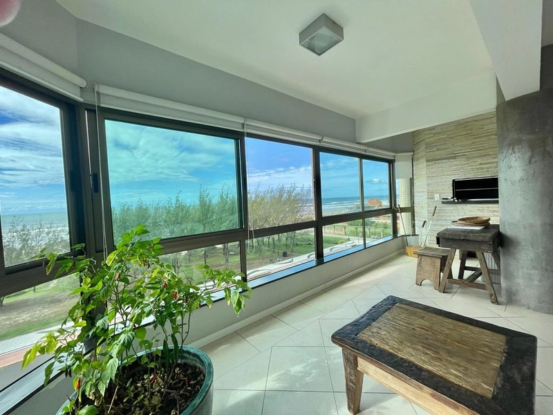 Apartamento beira mar, 3 suítes, 2 vagas, no bairro Navegantes!: 4ª foto da galeria de imagens do imóvel
