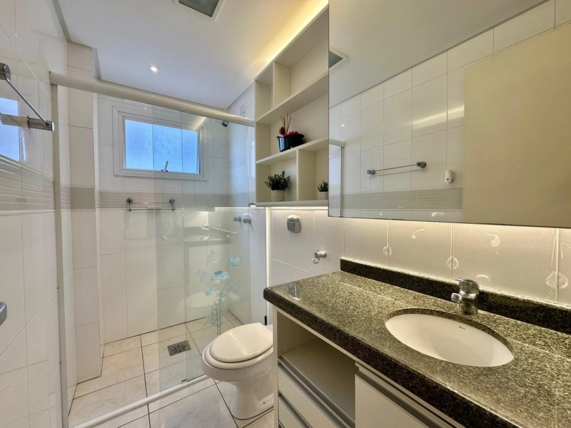 DIFERENCIADO: Apartamento 2 dormitórios, com 2 vagas, vista mar!: 17ª foto da galeria de imagens do imóvel