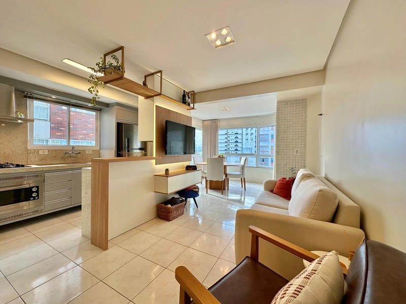 DIFERENCIADO: Apartamento 2 dormitórios, com 2 vagas, vista mar!: 1ª foto da galeria de imagens do imóvel