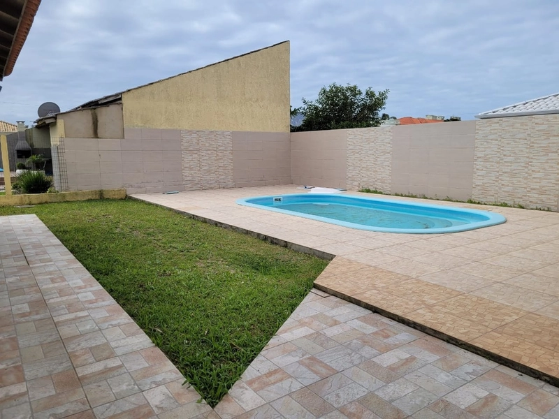 Residência com piscina, na Zona Nova, em Capão da Canoa!: 2ª foto da galeria de imagens do imóvel