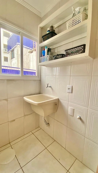 Apartamento 1 suíte, com SACADA DE FRENTE, pertinho da praia!: 12ª foto da galeria de imagens do imóvel