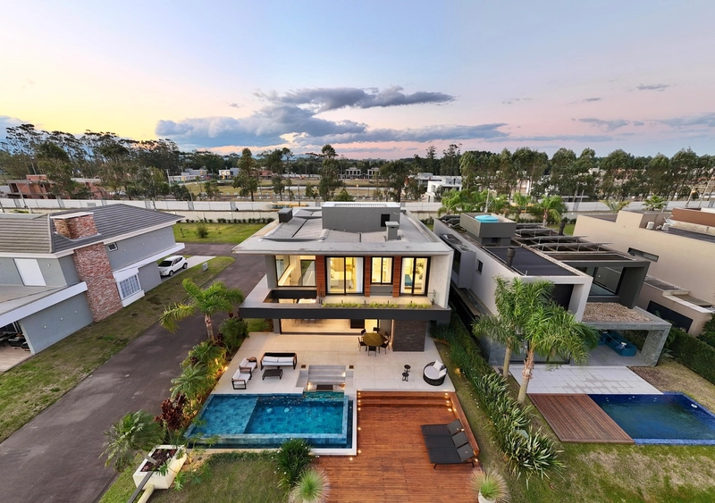 Residência 5 suítes, beira lago, com piscina, no MALIBU!: 16ª foto da galeria de imagens do imóvel