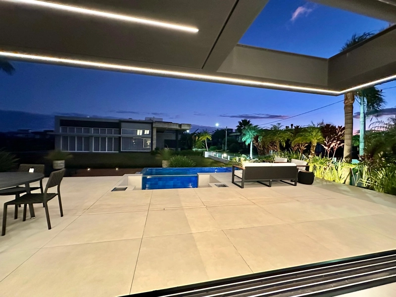 Residência 5 suítes, beira lago, com piscina, no MALIBU!: 21ª foto da galeria de imagens do imóvel