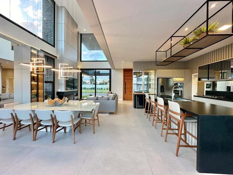 Residência 5 suítes, beira lago, com piscina, no MALIBU!: 5ª foto da galeria de imagens do imóvel