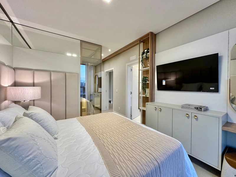 Residência 5 suítes, beira lago, com piscina, no MALIBU!: 10ª foto da galeria de imagens do imóvel